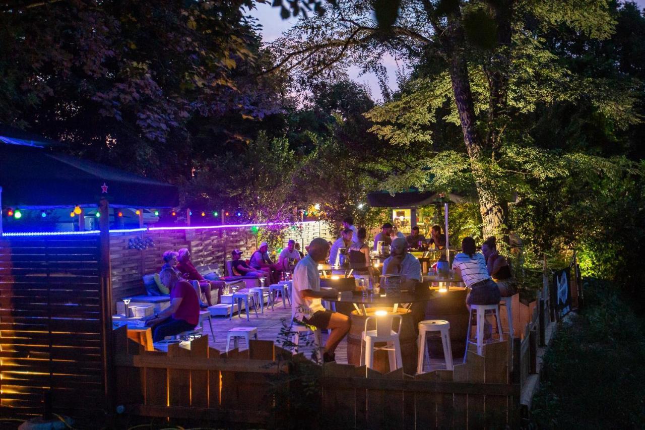 Camping De La Bageasse Brioude Exterior foto