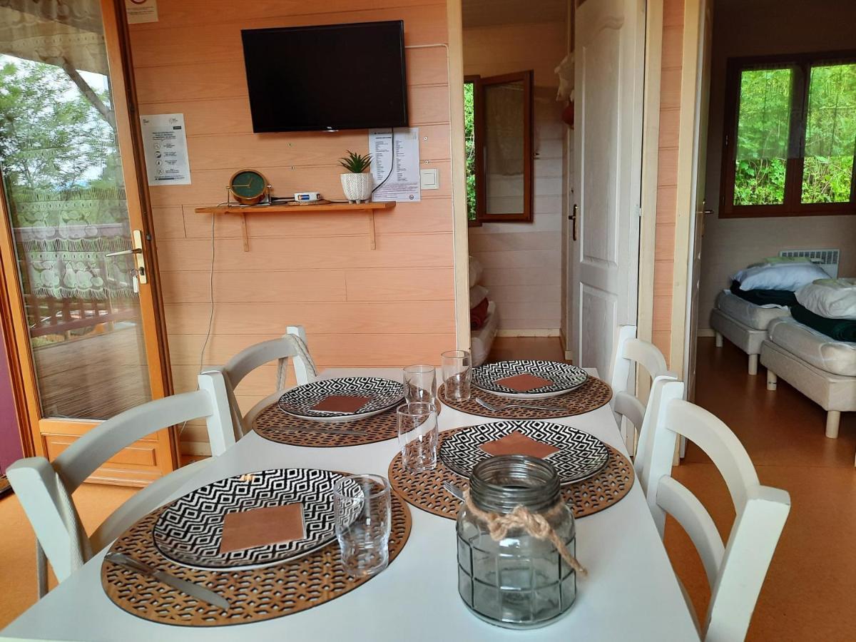 Camping De La Bageasse Brioude Exterior foto